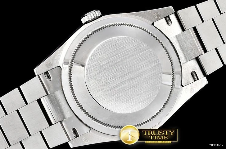 0118 RDD0214C – DayDate 36mm Classic 685